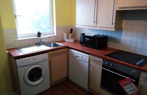 City Centre Glasgow Apartment | 3 Bedroom Apartment with Balcony