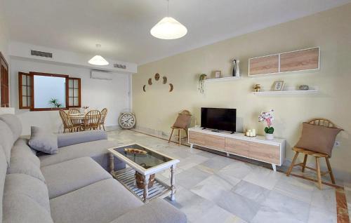 Aznalcazar Apartment | 3 Bedroom Awesome Apartment In Aznalcázar