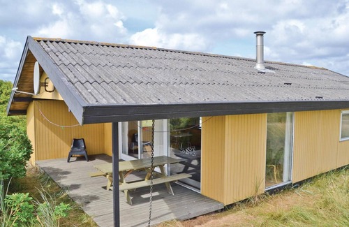 Lild Strand House | 3 bedroom awesome home in Frøstrup