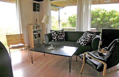Lild Strand House | 3 bedroom awesome home in Frøstrup