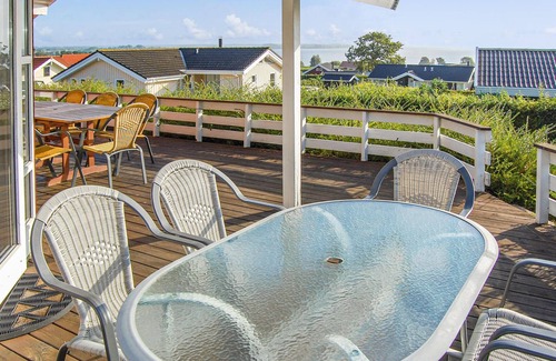 Grønninghoved Strand House | 3 bedroom awesome home in Sjølund