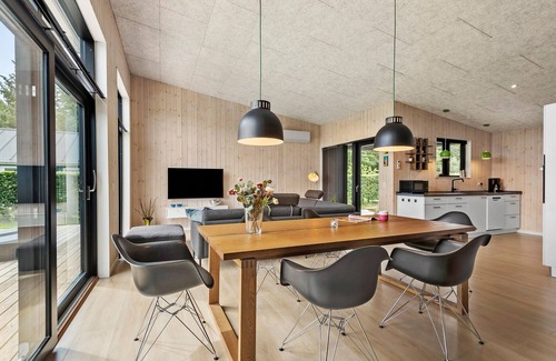 Bork Havn House | 3 bedroom awesome home in Hemmet