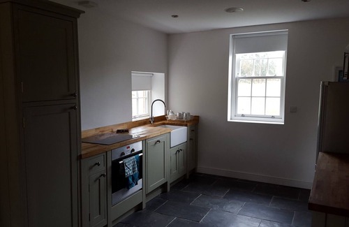 Llanwrtyd Wells House | 3 Bedroom Barn - sleeps 8 (Hot Tub)
