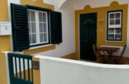 Almograve Cottage | 3 bedroom beach house in Almograve