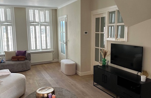 Medemblik House | 3-bedroom building in tranquil Medemblik with WiFi