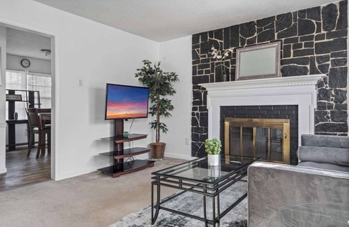 Greensboro House | 3-bedroom building in delightful Greensboro with AC, WiFi. Enjoy your stay