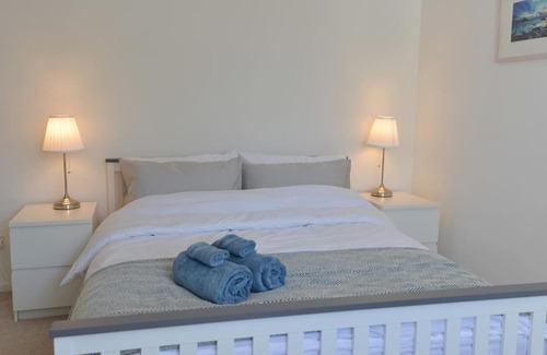 Goldsithney House | 3-Bedroom bungalow with parking, Goldsithney, Penzance, Cornwall