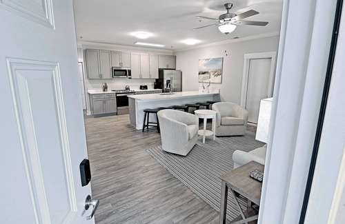 Bald Head Island Condo | 3 Bedroom Condo in Central Business District BHI- Deep Blue