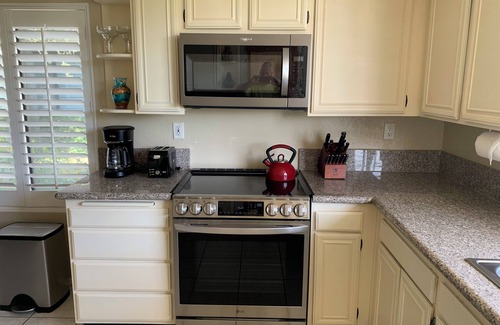 Rancho Mirage Condo | 3-bedroom condo on golf course with pool, spa, AC, WiFi in awesome Rancho Mirage