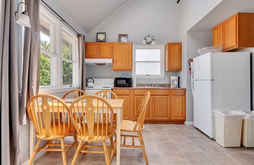 Cooperstown - Otsego Lake Cottage | 3 Bedroom Cottage only 10 minutes from Cooperstown