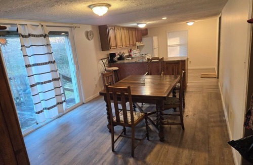 Decatur House | 3-bedroom country house with A/C.n. Enjoy a peaceful getaway near Watts Bar Dam