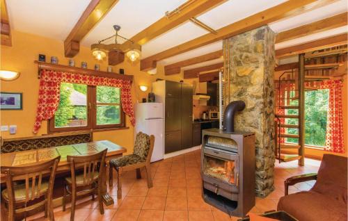 Presika House | 3 Bedroom Cozy Home In Blazevci