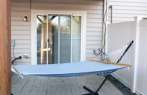 Fredericksburg House | 3 Bedroom Cozy/Spacious Luxury Rental 2 minutes away from DOWNTOWN!