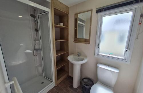 Exmouth House | 3 Bedroom Deluxe Caravan at Haven Devon Cliffs