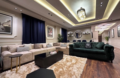 Sheikh Zayed City Villa | 3-bedroom villa with a pool Sheikh Zayed City with WiFi