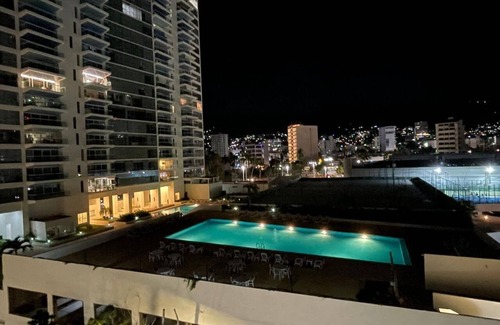 Costa Azul Apartment | 3 bedroom family apartment in Acapulco, a few steps from the beach.