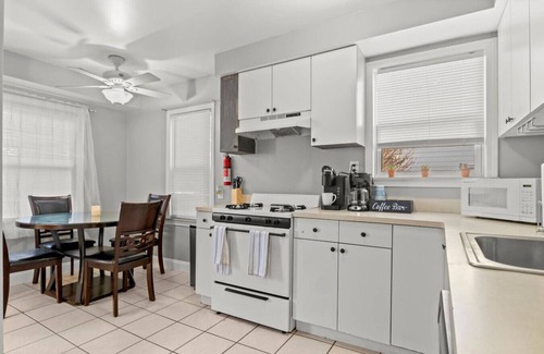 Lincoln Park Apartment | 3 Bedroom Fenced Backyard Pets Welcome Sleeps 6