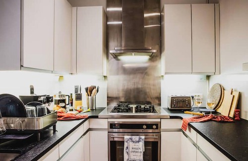 1st Arrondissement Apartment | 3 bedroom gorgeous apartment in Marseille