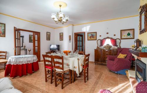 Iznajar House | 3 Bedroom Gorgeous Home In Iznájar