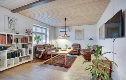 Lem House | 3 Bedroom Gorgeous Home In Lem St