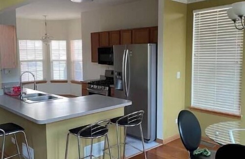 Romeoville House | 3-bedroom gorgeous townhome in fabulous Romeoville