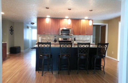 Spencerport House | 3 Bedroom High End House With Hot Tub Close To Erie Canal And Golf Courses