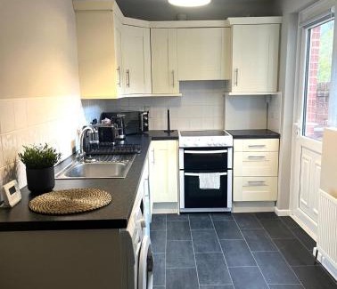 Belfast House | 3-Bedroom Home in Belfast- near Crumlin Rd Gaol