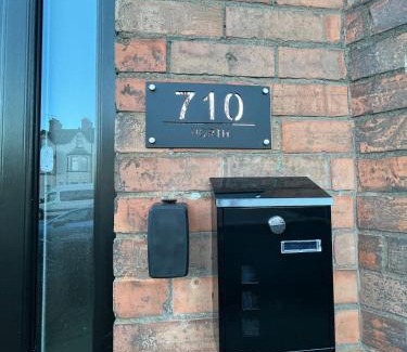 Belfast House | 3-Bedroom Home in Belfast- near Crumlin Rd Gaol