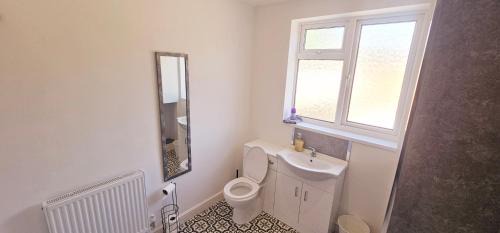 Palterton House | 3 Bedroom Home in Bolsover with garden