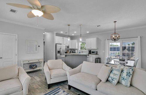 White Marlin Beach House | 3 Bedroom Home in Islamorada with Private Dock, Boat Ramp & private beach access