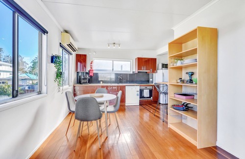 Archerfield House | 3 Bedroom Home with Park Views 15 Min to City