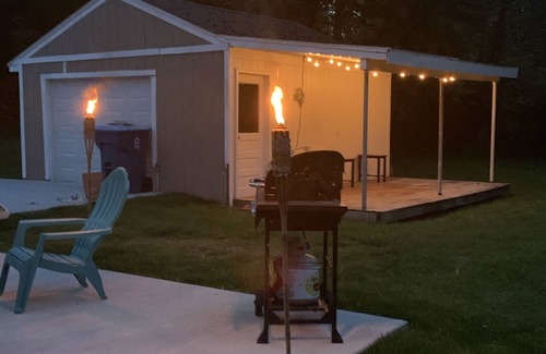 Lake Erie Beach House | 3 bedroom home within walking distance to shared private beach