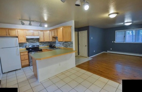 Old Seward - Oceanview House | 3-bedroom house in charming Anchorage with fitness room