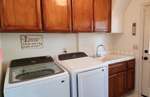 Orangevale House | 3-bedroom house in charming Fair Oaks with solar pool. Enjoy your stay
