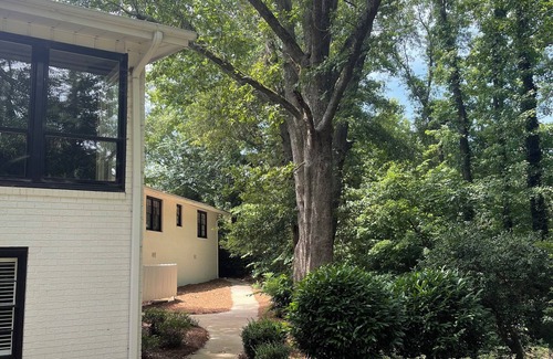 Hartwell House | 3-bedroom house in charming Hartwell! More photos coming soon!
