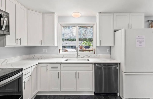 Puyallup House | 3-bedroom house in charming Puyallup with WiFi access