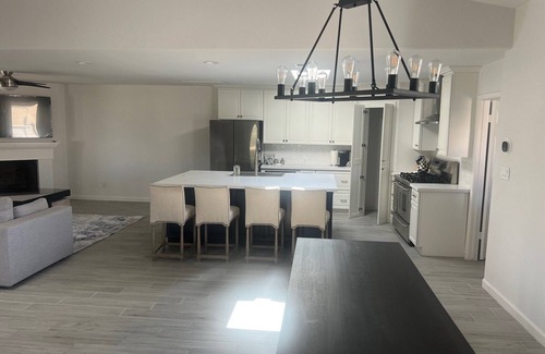 South Scottsdale House | 3-bedroom house in McCormick Ranch, Scottsdale, Az.