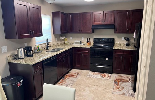 Ocala House | 3-bedroom house in serene Ocala with WiFi, AC. Enjoy your stay