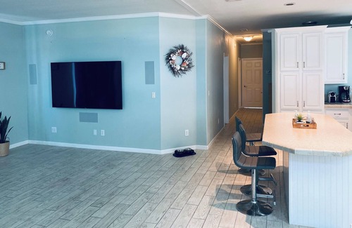 Pine Channel Estates House | 3-bedroom house in Lower Keys with Hot Tub, Sleeps 10+, Pet Freindly