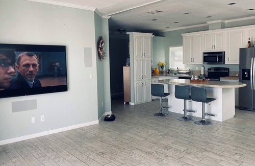 Pine Channel Estates House | 3-bedroom house in Lower Keys with Hot Tub, Sleeps 10+, Pet Freindly