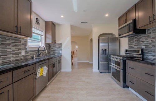 San Fernando House | 3-bedroom house in gorgeous San Fernando with AC