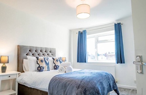 Shelsley Beauchamp House | 3 Bedroom House in Worcester with Parking