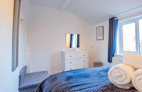 Shelsley Beauchamp House | 3 Bedroom House in Worcester with Parking