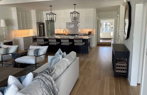 Harbor Springs House | 3-bedroom house in awesome Harbor Springs with WiFi, AC