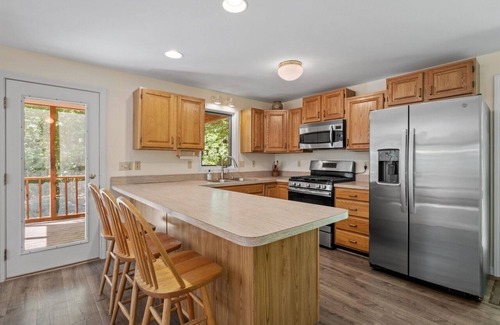 Moultonborough House | 3-bedroom house with lake access in charming Moultonborough
