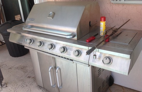 Pembroke Pines House | 3 bedroom house w/private heated salt water pool, bbq, quiet location