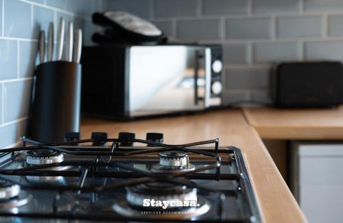 Wythenshawe House | 3-bedroom House W Free Parking, Near Man Airport!