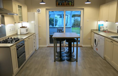 Ramsgate House | 3 Bedroom House with Welcome Breakfast near Beaches