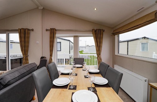 Pevensey House | 3 bedroom Lodge at Pevensey Bay