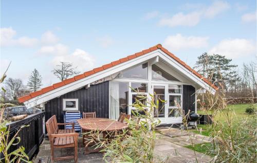 Havnsø House | 3 Bedroom Lovely Home In Føllenslev